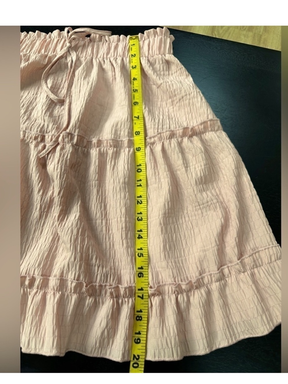 Ruffle tiered mini skirt in a pink crinkle fabric - Picture 6 of 7